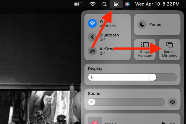 The Control Center and Screen Mirror options in macOS.
